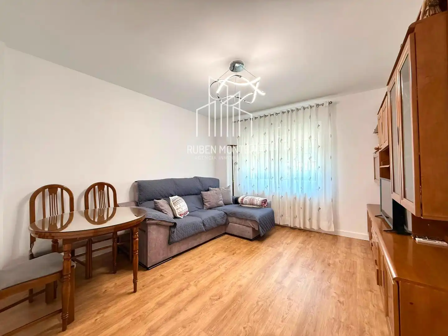 Living room of Flat for rent in Salamanca  with Heating, Terrace and Storage room