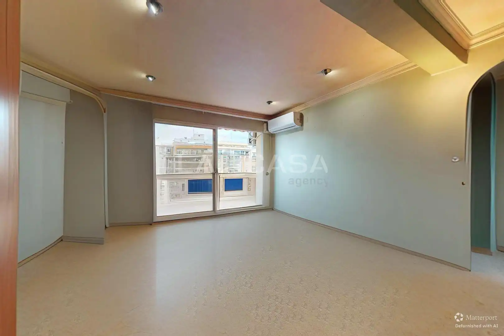 Piso en venta en Valencia con Balcón