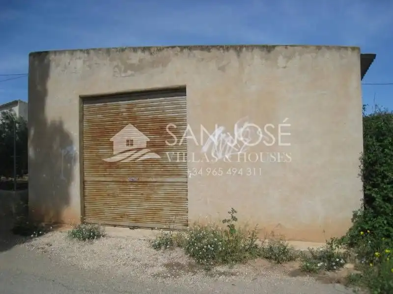 Haus zum Verkauf in Hondón de las Nieves / El Fondó de les Neus