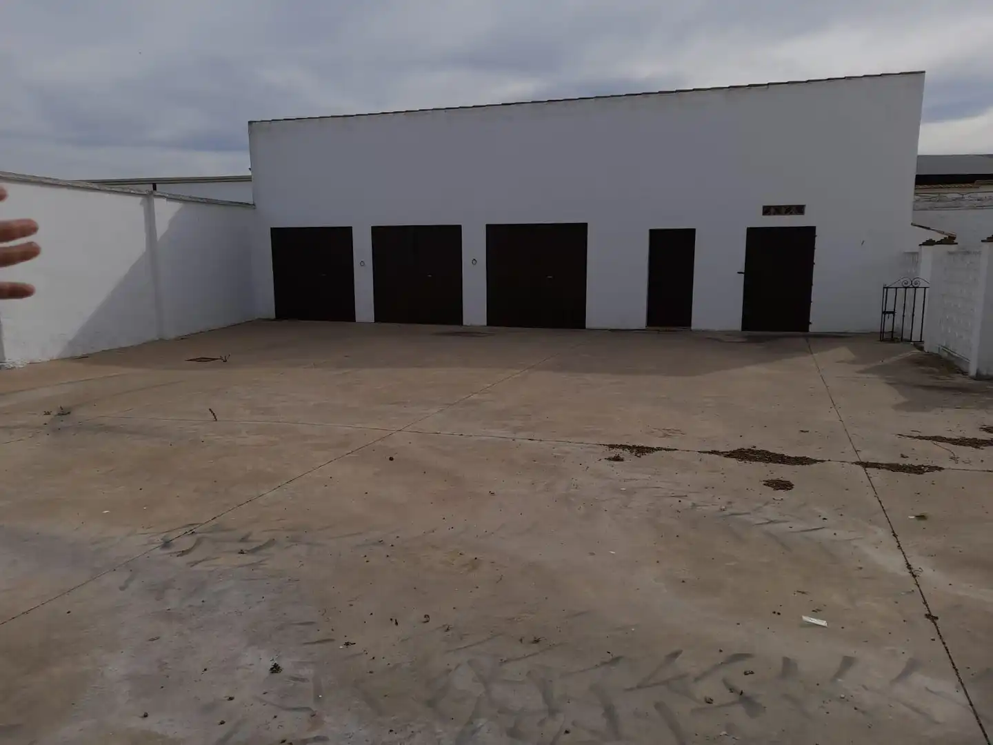 Vista exterior de Casa o xalet en venda en La Roda de Andalucía amb Aire condicionat, Jardí privat i Piscina