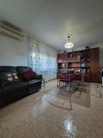 Piso en Venta en Plaza Rey Aurelio, 10 en Parque Alcosa