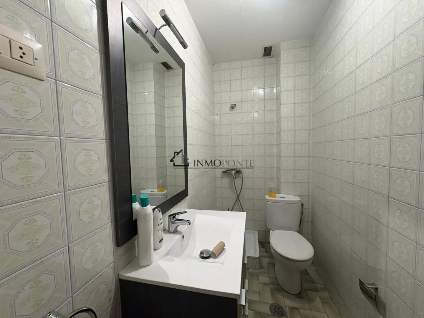 Bathroom of Flat for sale in Marín  with Heating, Terrace and Storage room