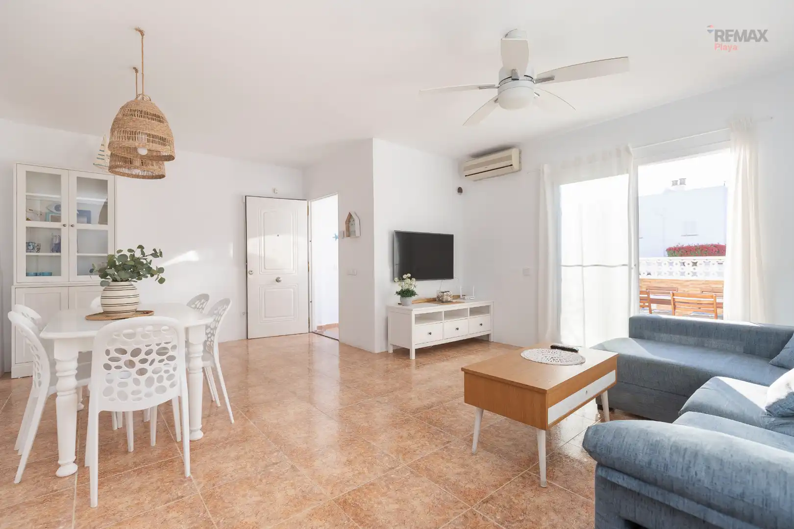 Terraced house with pool for sale in Calle Magallanes 142, imagen 6
