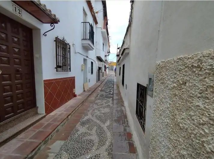 Vista exterior de Piso en venta en Vélez-Málaga