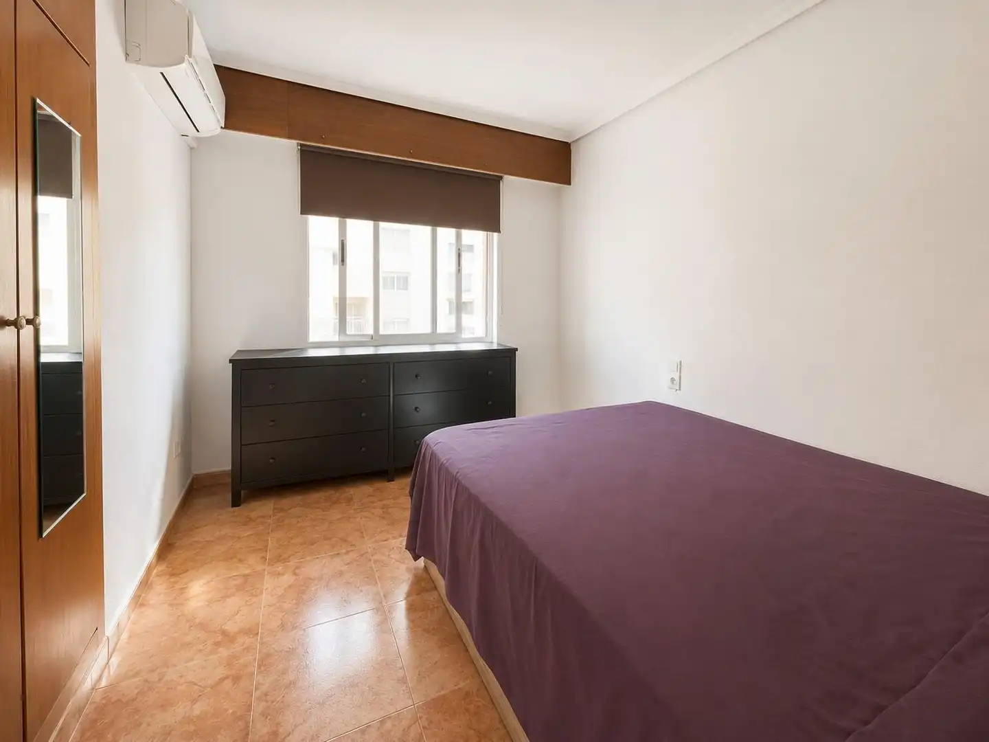 Bedroom of Flat for sale in Valencia  with Air Conditioner, Terrace and Furnished