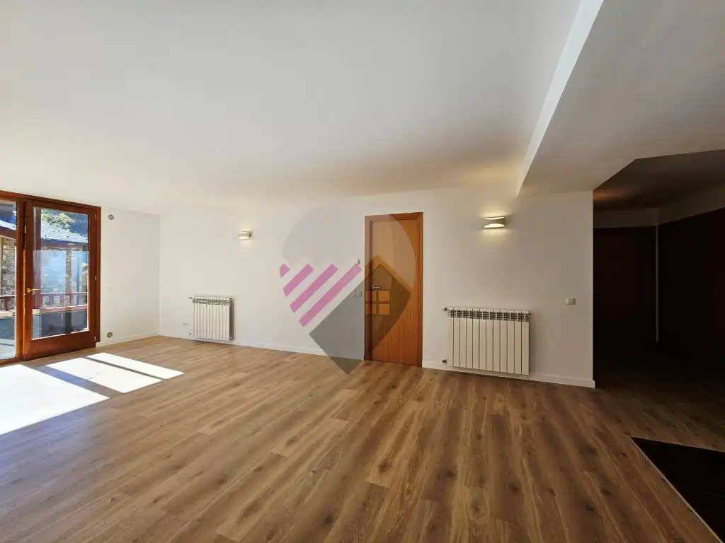 2-bedroom flat for sale in El Tarter, Canillo · 5 of 36