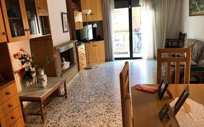Sala d'estar de Casa o xalet en venda en Mataró amb Calefacció, Terrassa i Traster
