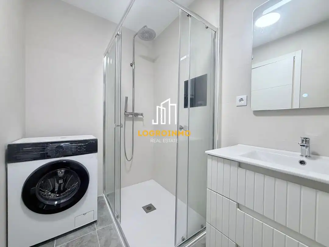 Baño de Piso en venta en  Logroño con Aire acondicionado, Calefacción y Parquet