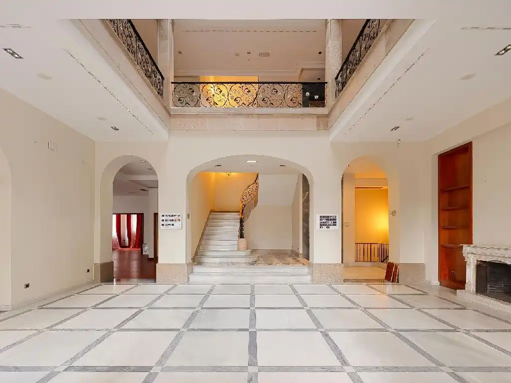 Edificio en venta en Oviedo 