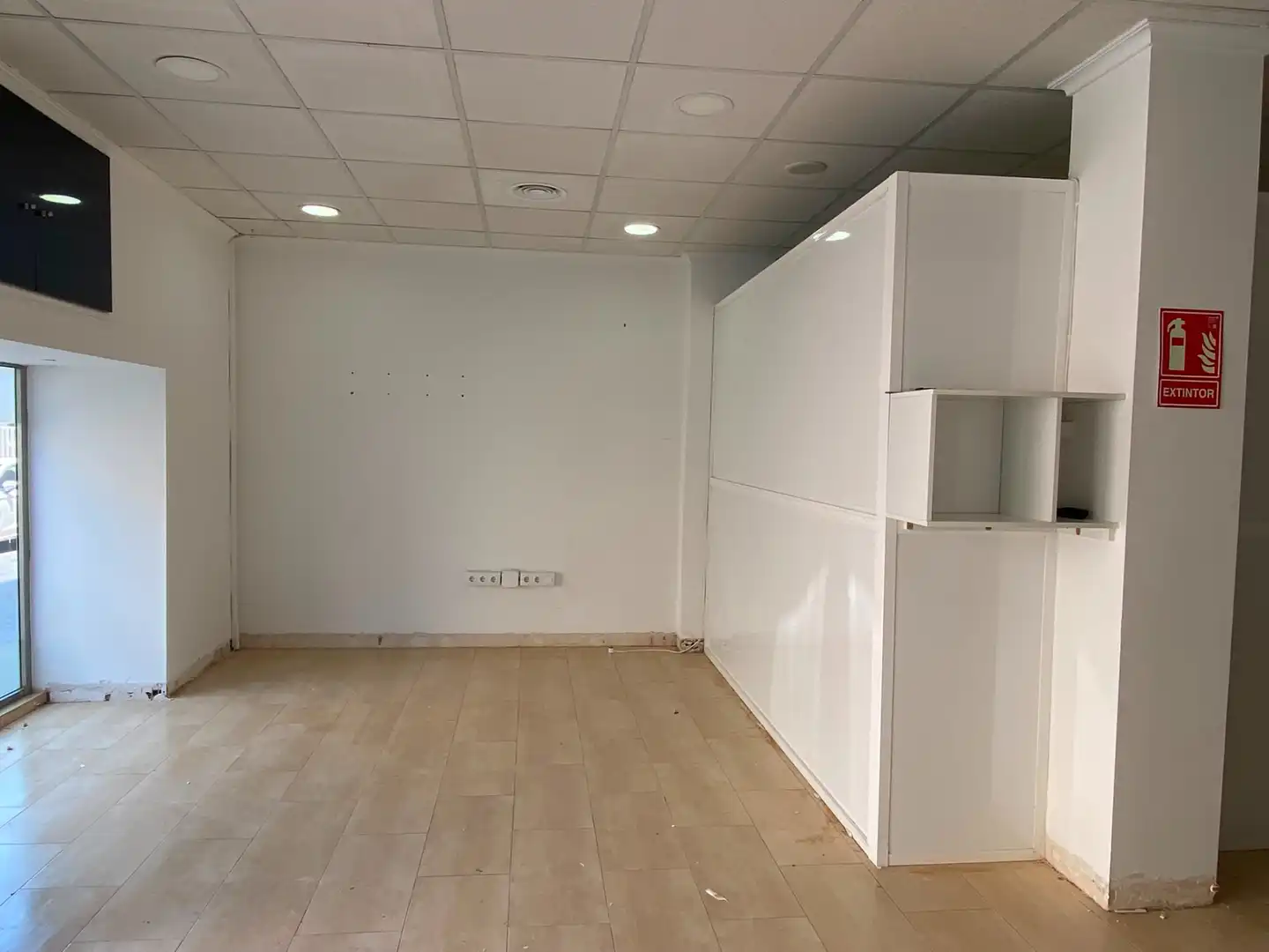 Local en venta en Bétera con Aire acondicionado