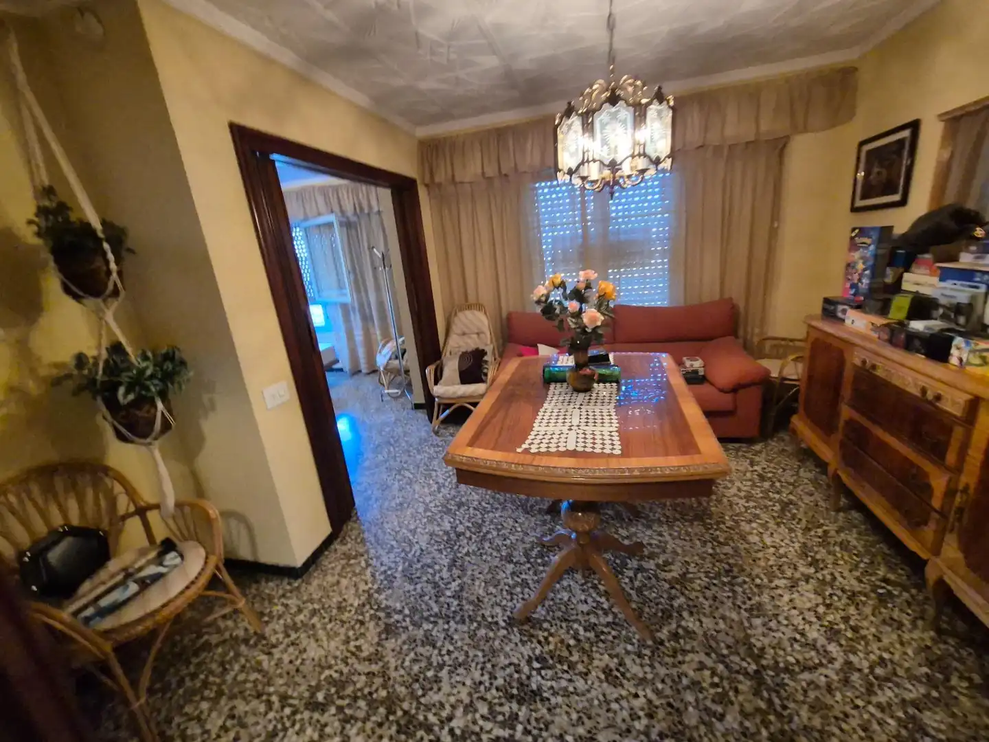 Menjador de Casa o xalet en venda en Elda amb Jardí privat, Terrassa i Traster