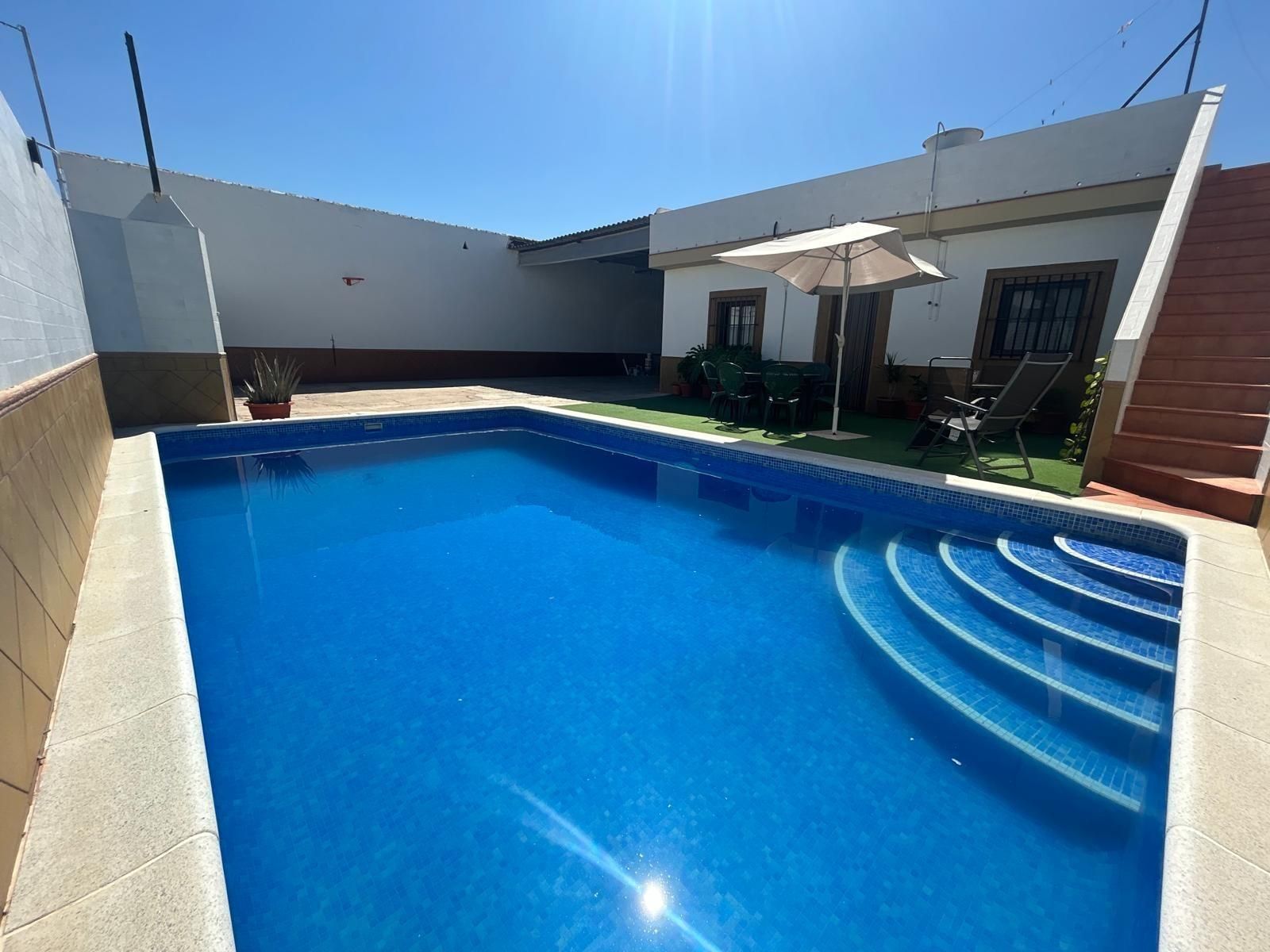 Piscina de Casa o xalet en venda en Los Palacios y Villafranca amb Piscina