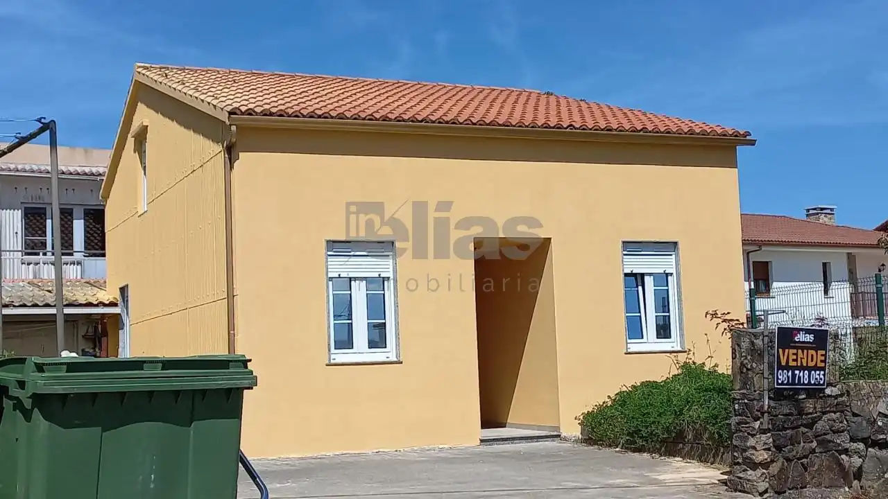 Vista exterior de Casa o chalet en venta en Zas con Calefacción, Jardín privado y Amueblado