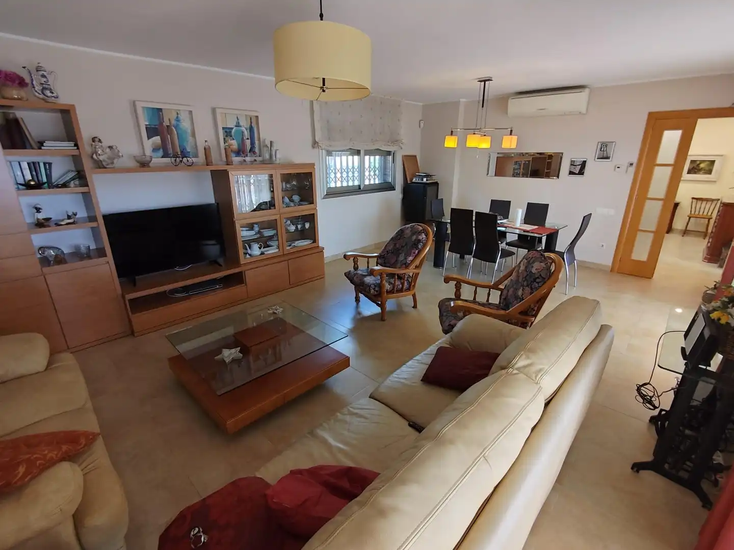 Sala de estar de Casa o chalet en venta en El Vendrell con Aire acondicionado, Calefacción y Jardín privado