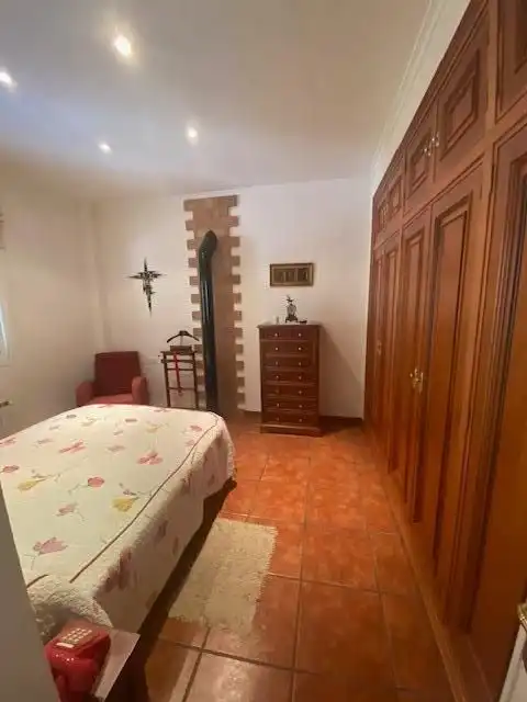 Habitación de Casa o chalet en venta en Chiva con Calefacción, Jardín privado y Piscina