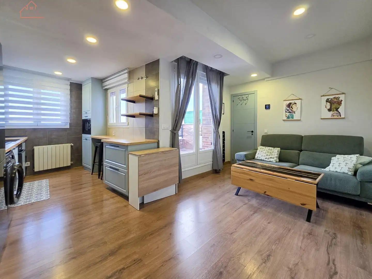 Wohnzimmer von Dachboden zur Miete in Madrid mit Klimaanlage, Heizung und Terrasse