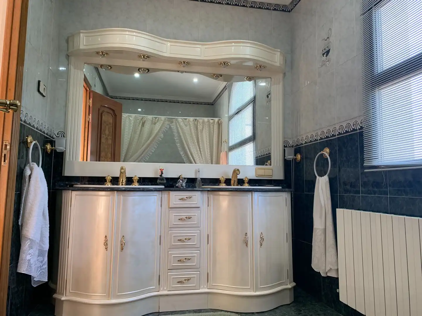 Bathroom of Houses for sale in Aranjuez