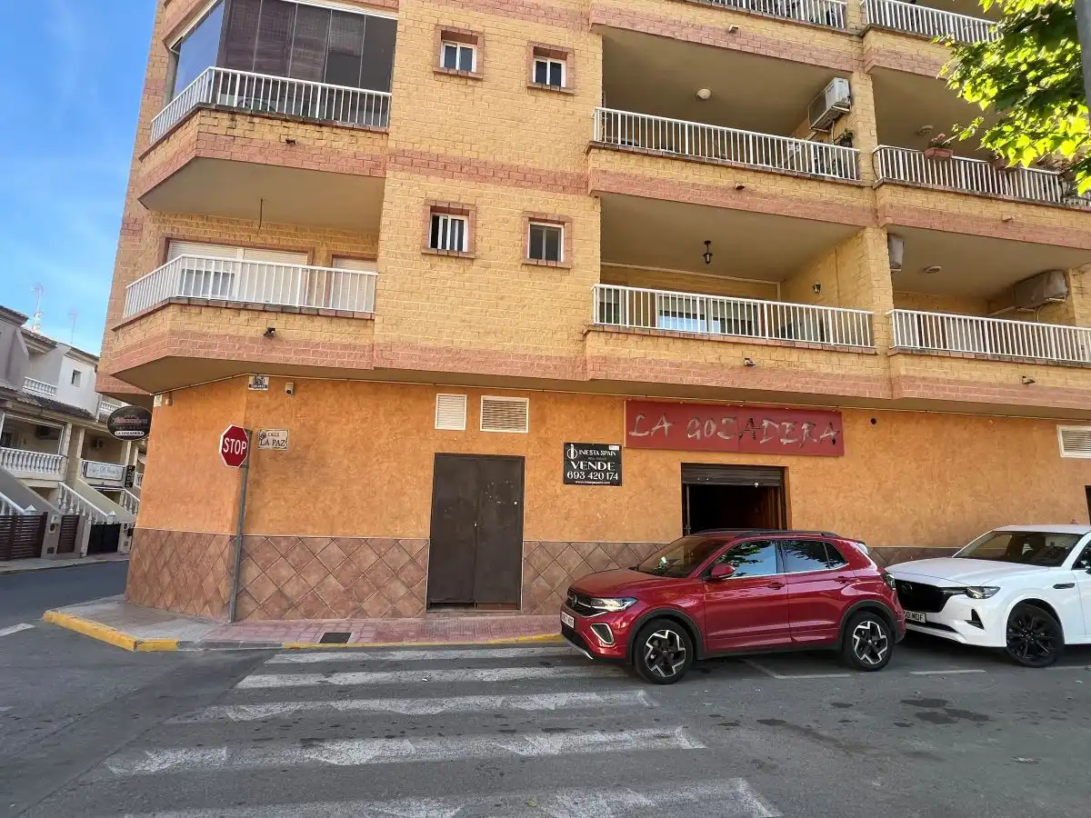 Local commercial à vendre à Calle Juan Carbajo Santos 8, imagen 5