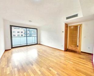 Sala d'estar de Pis en venda en  Valencia Capital amb Aire condicionat, Terrassa i Piscina
