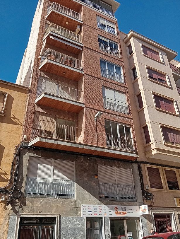 Vista exterior de Pis en venda en Elche / Elx amb Balcó