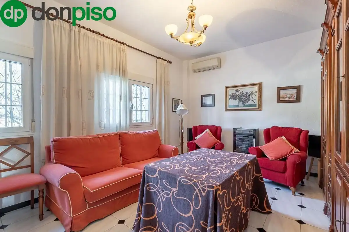 House with garden for sale in Calle GRANADA, imagen 2