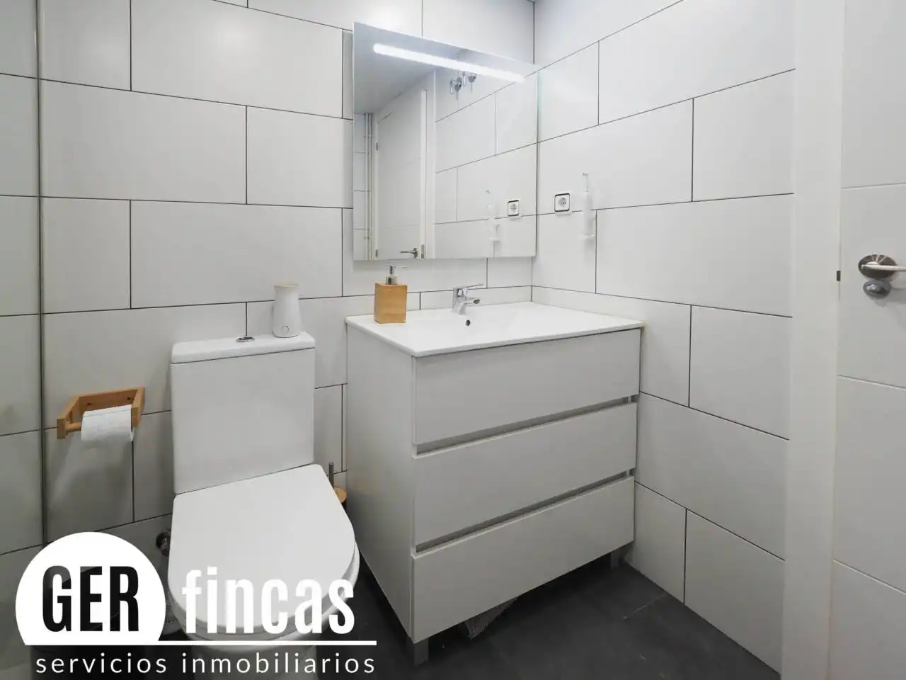 Baño de Piso en venta en Terrassa con Aire acondicionado, Parquet y Terraza