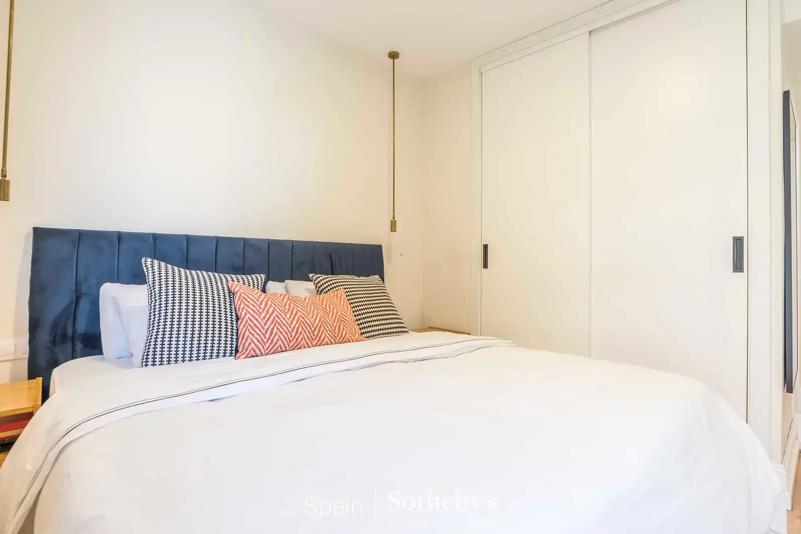 Bedroom of Apartments for rent in Madrid  with Air Conditioner, Heating and Terrace