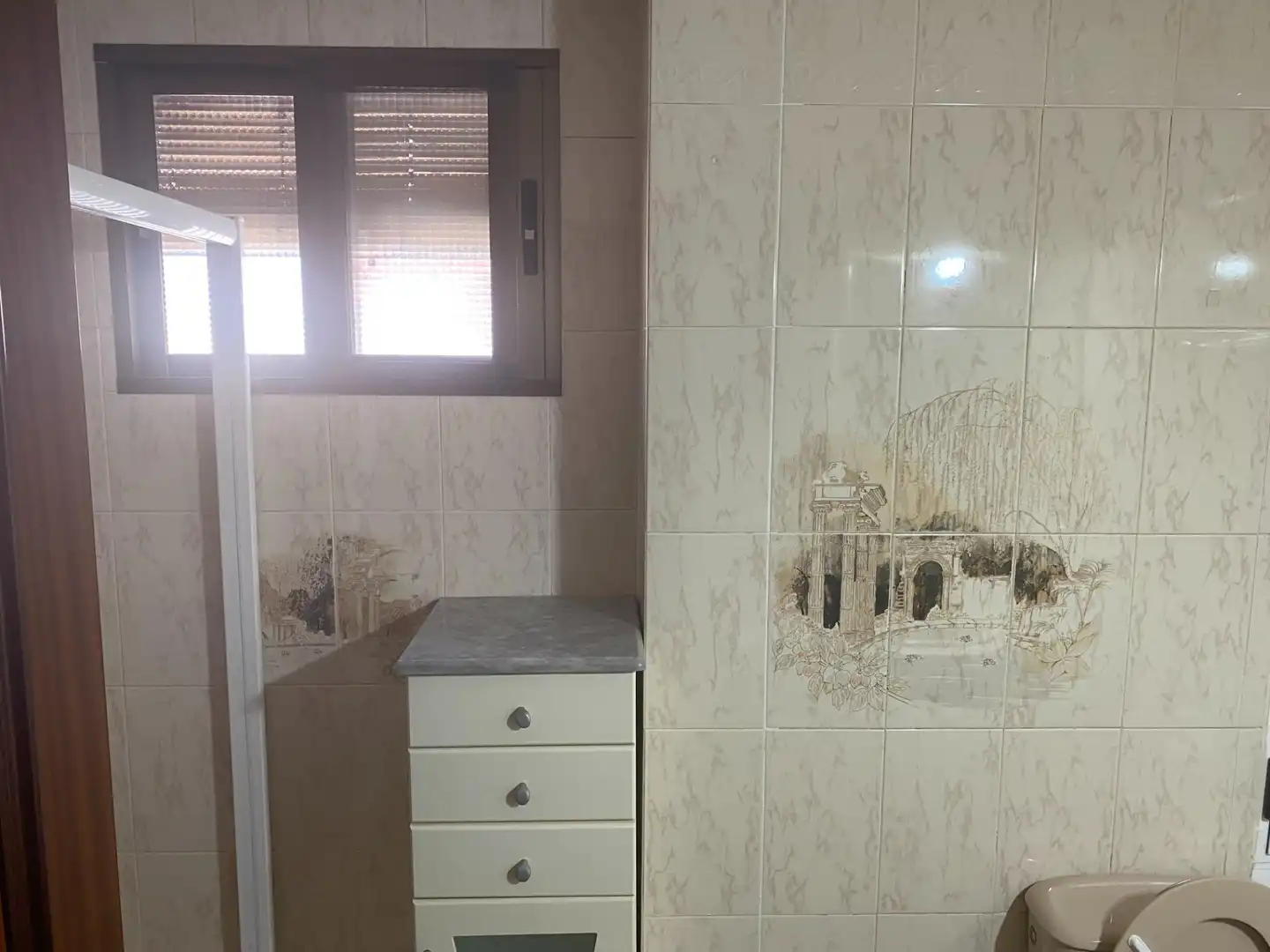 Bathroom of Flat for sale in Silla  with Balcony