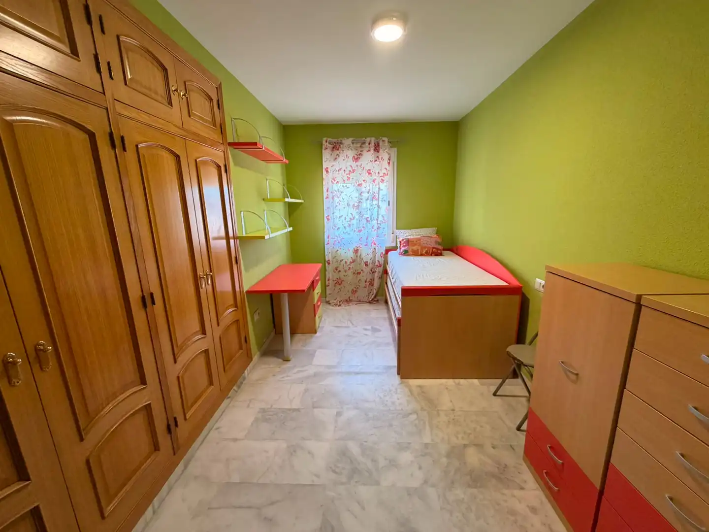 Habitación de Piso en venta en Alcaudete con Aire acondicionado, Amueblado y Lavadora