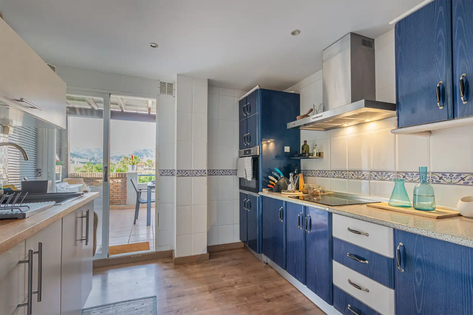 Cocina de Ático de alquiler en Almuñécar con Aire acondicionado, Terraza y Amueblado