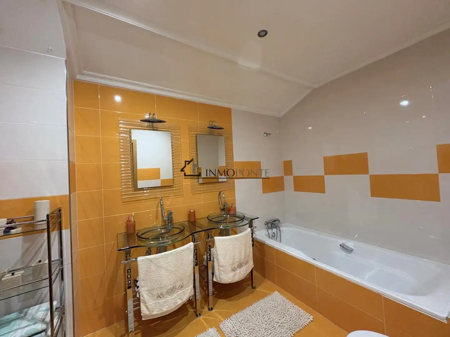 Baño de Casa adosada en venta en Soutomaior con Calefacción, Jardín privado y Terraza