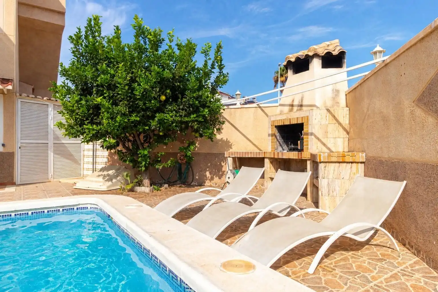 Piscina de Casa o xalet en venda en Orihuela amb Aire condicionat, Jardí privat i Terrassa