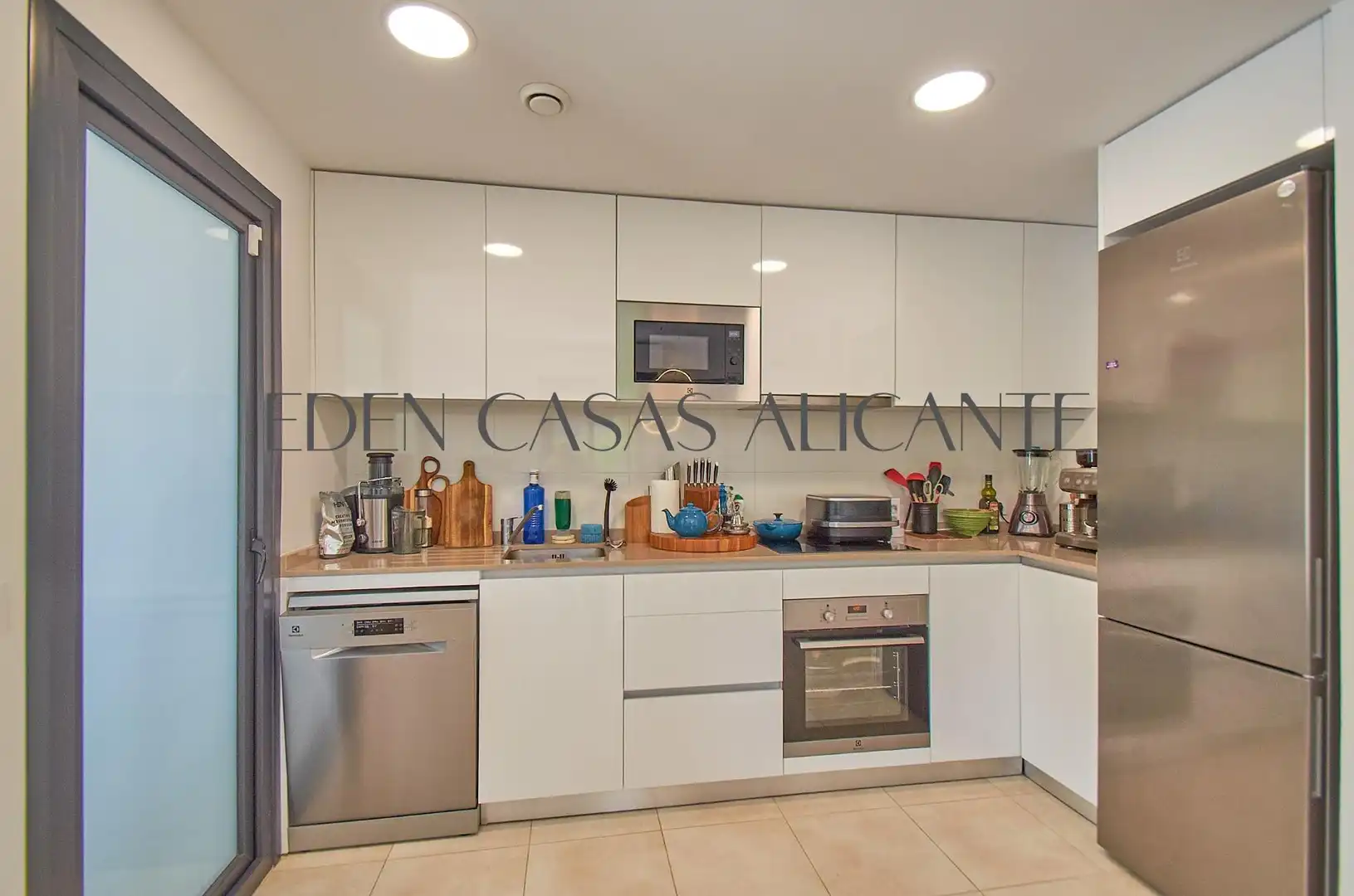 Cocina de Casa adosada en venta en Busot con Aire acondicionado, Calefacción y Jardín privado