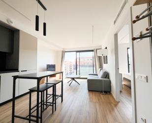 Living room of Flat to rent in Cerdanyola del Vallès  with Air Conditioner, Heating and Parquet flooring