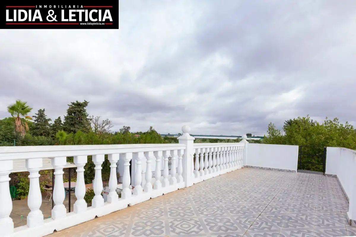 Terraza de Casa o chalet en venta en Alcalá de Guadaira con Aire acondicionado, Calefacción y Jardín privado