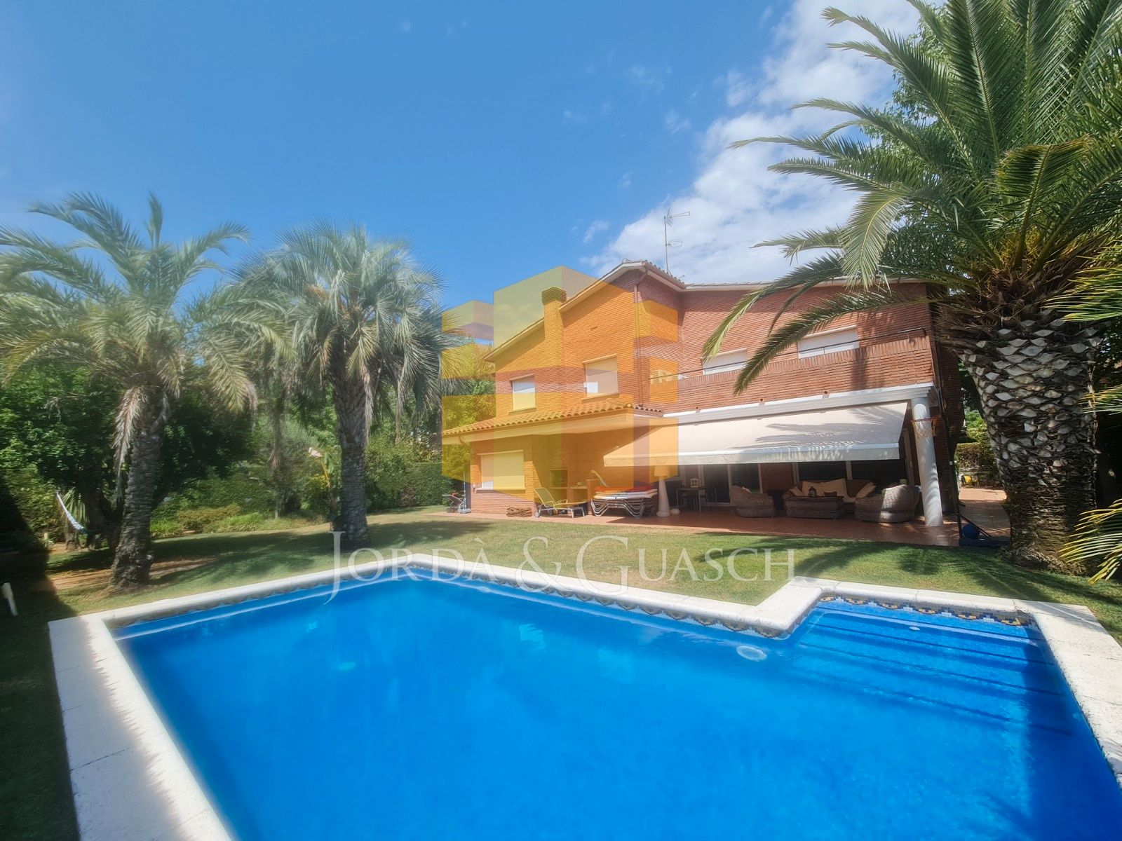 Jardí de Casa o xalet en venda en Sant Cugat del Vallès amb Aire condicionat, Calefacció i Jardí privat