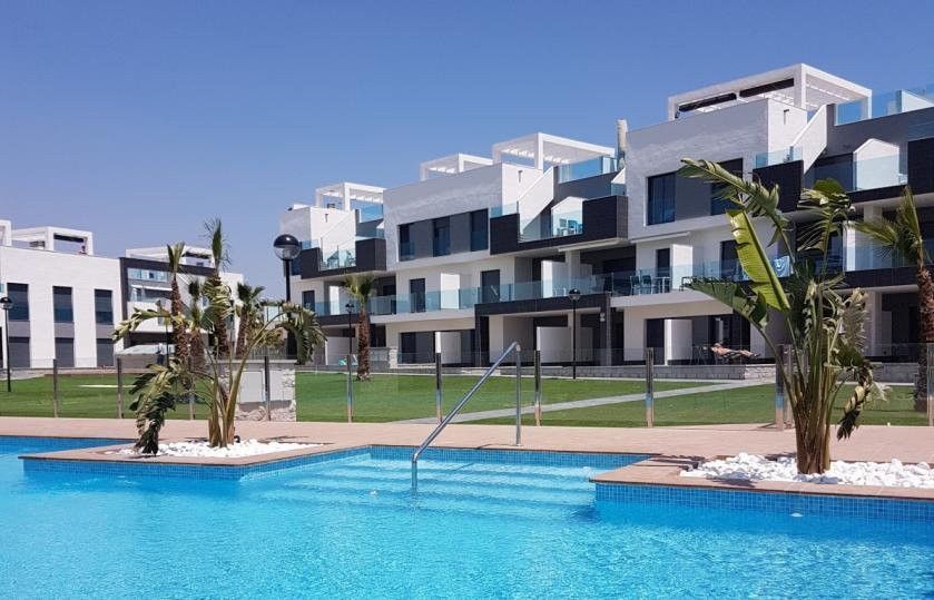 Exterior view of Apartment for sale in Guardamar del Segura  with Heating, Private garden and Swimming Pool