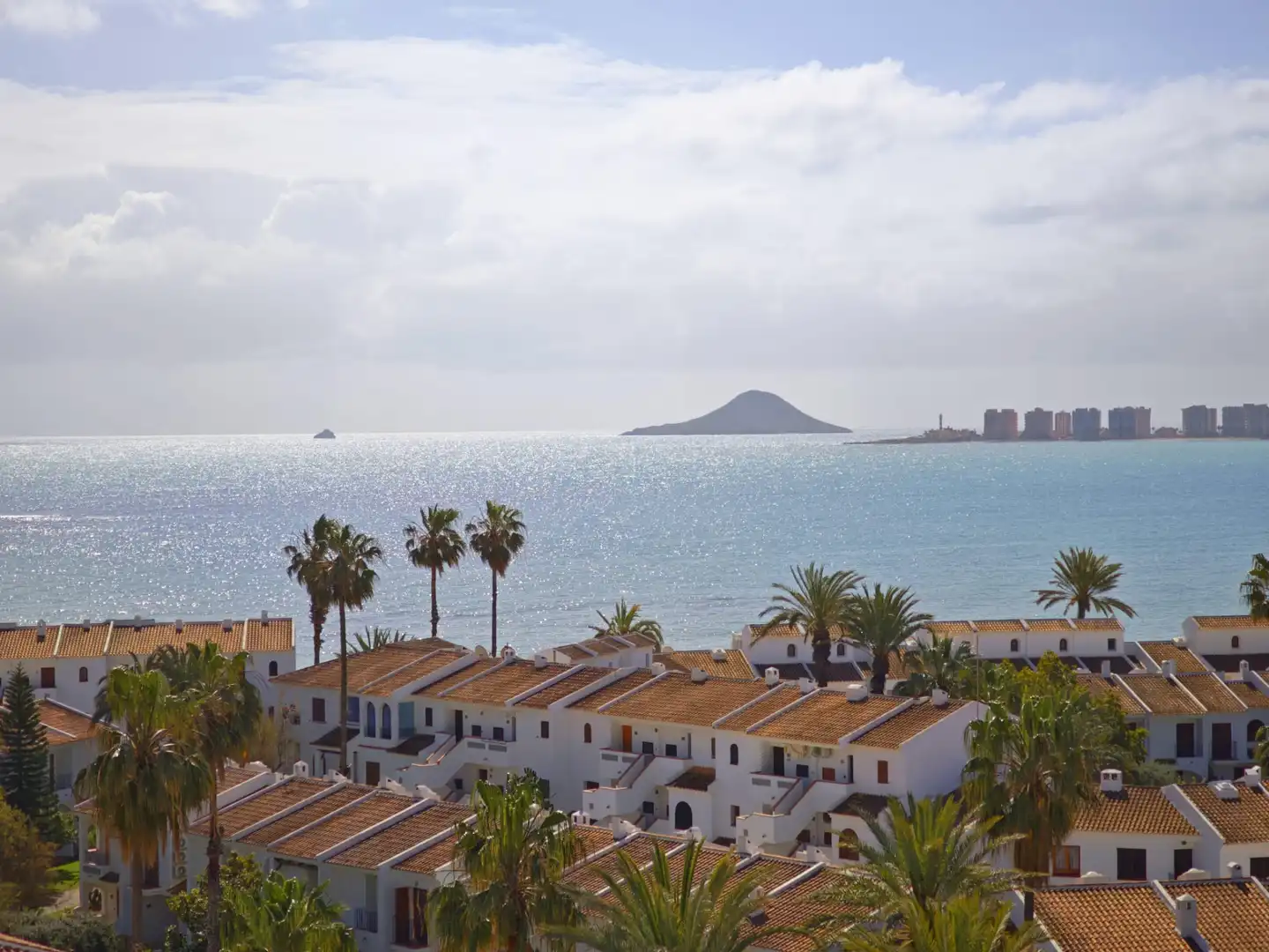 Vista exterior de Apartament de lloguer en La Manga del Mar Menor amb Aire condicionat, Calefacció i Terrassa