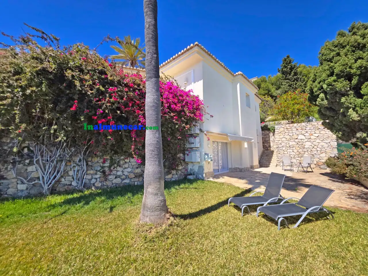 Vista exterior de Casa o chalet en venta en Almuñécar con Aire acondicionado, Calefacción y Terraza
