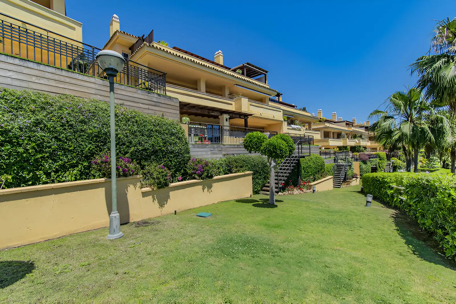 Exterior view of Attic for sale in Marbella  with Air Conditioner, Terrace and Swimming Pool