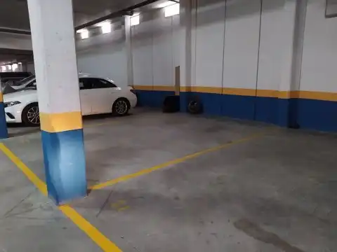 Parkplatz von Garage zur Miete in Miramadrid