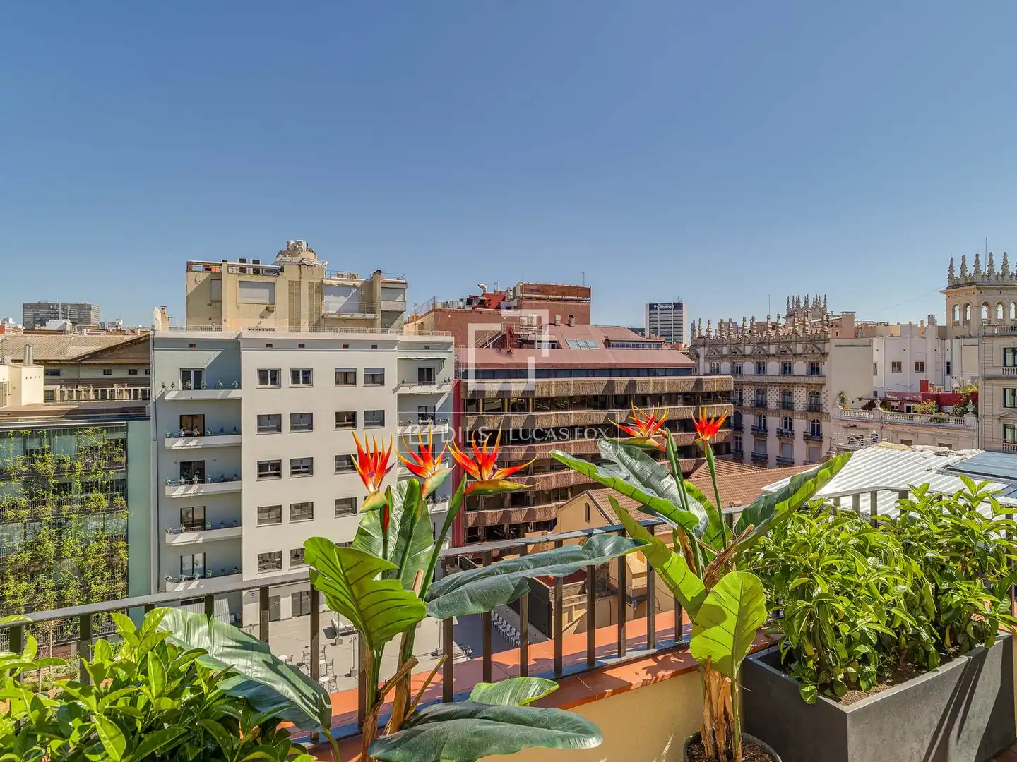 Vista exterior de Piso en venta en Barcelona con Aire acondicionado, Calefacción y Terraza
