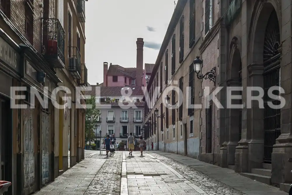 Außenansicht von Wohnungen zur Miete in Madrid mit Klimaanlage, Heizung und Möbliert
