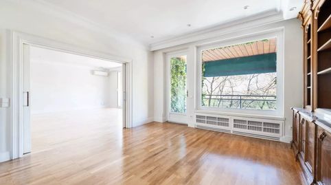 Photo 2 of Flat for rent in Universidad - Malasaña, Madrid Capital