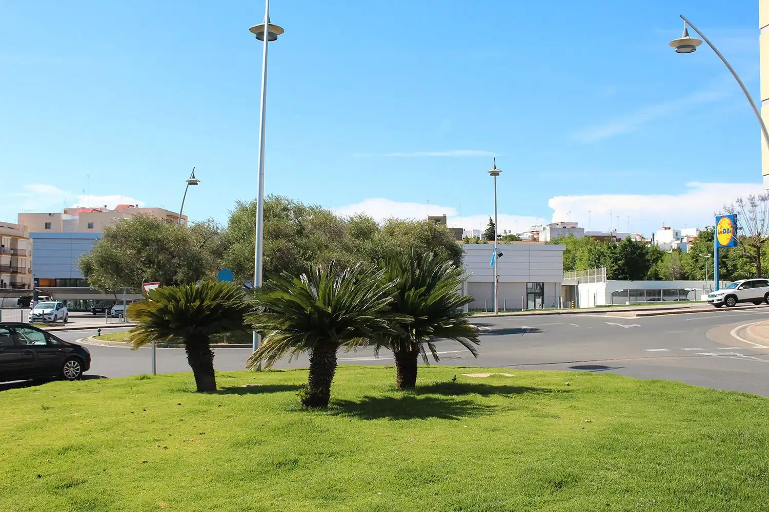 Vista exterior de Local en venta en Alcalá de Guadaira