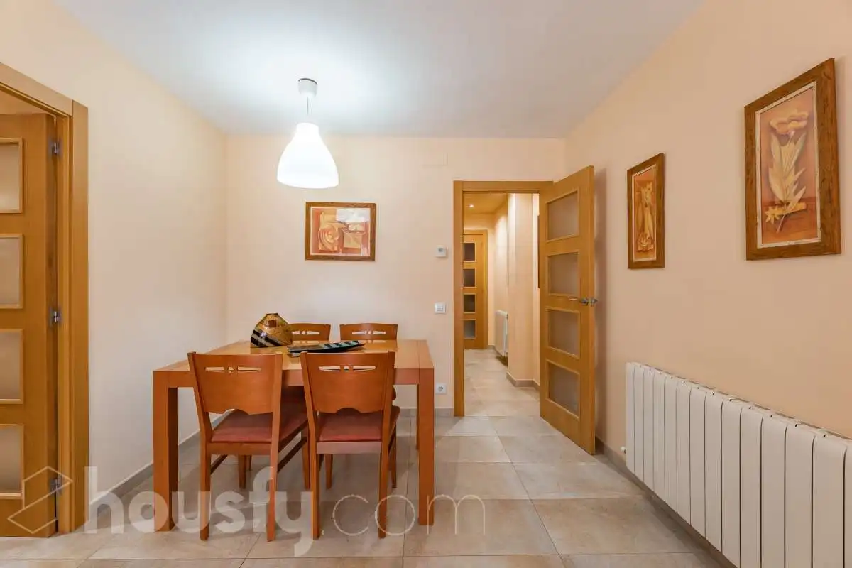 Piso en venta en Sant Boi de Llobregat con Calefacción, Amueblado y Balcón