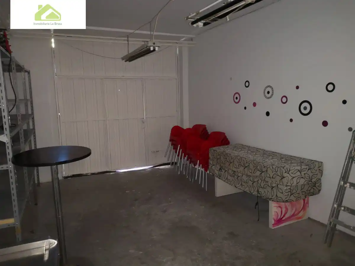Local comercial en venda a Casco Antiguo, imagen 3