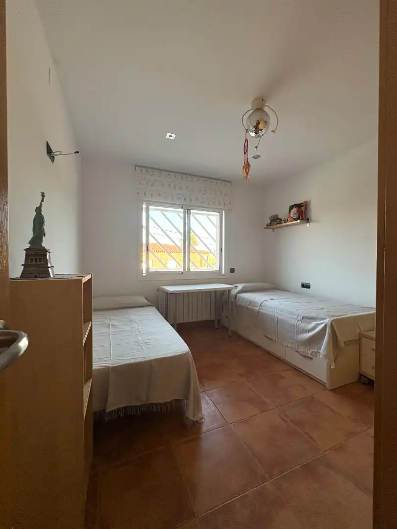 Habitación de Casa o chalet en venta en Rubí con Aire acondicionado, Calefacción y Jardín privado