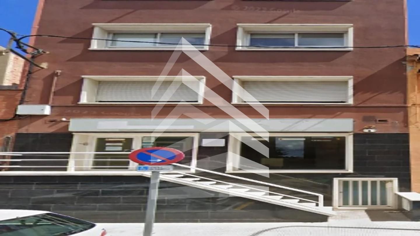 Vista exterior de Edifici en venda en Igualada