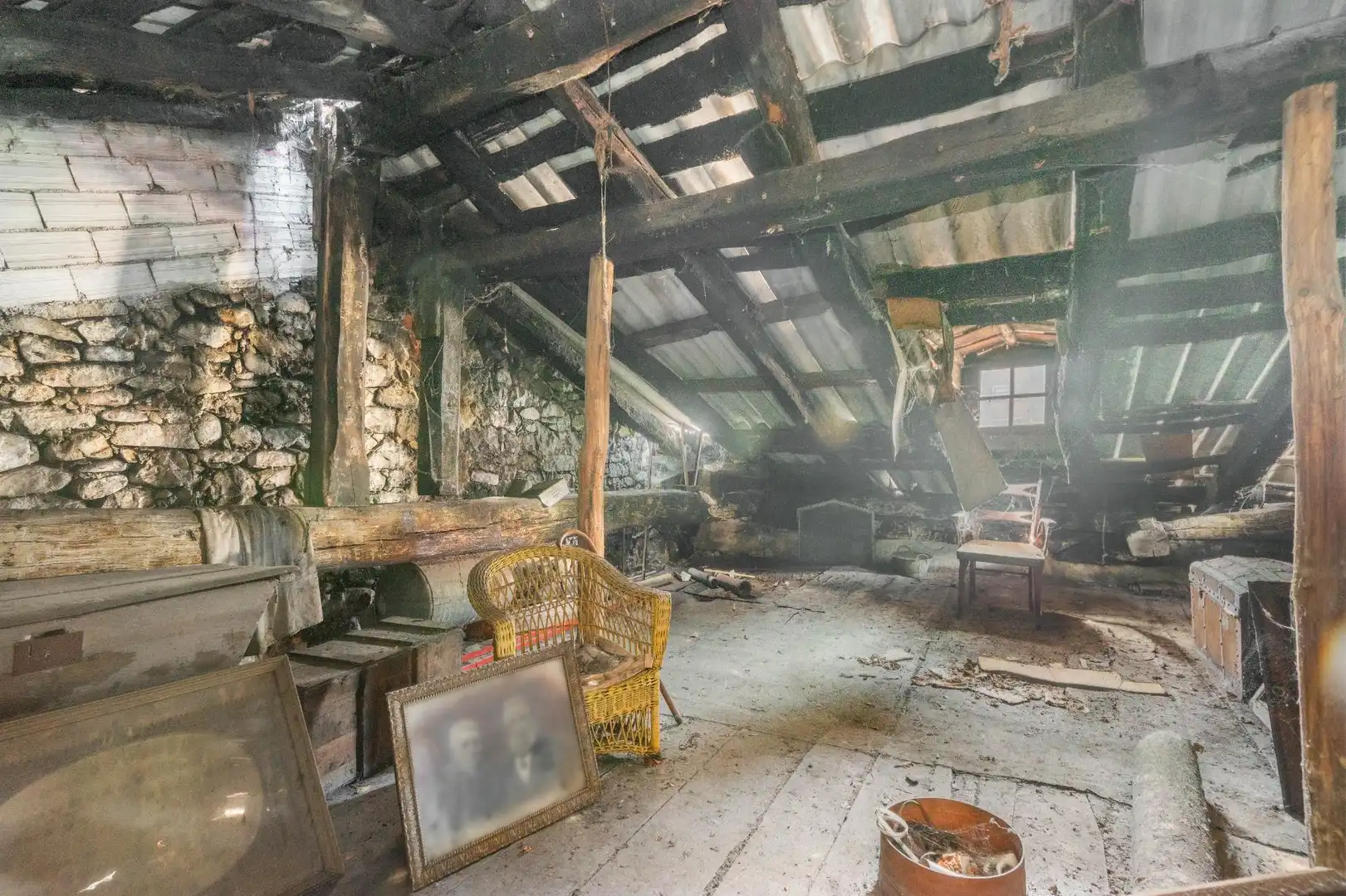Sala d'estar de Casa adosada en venda en Lena